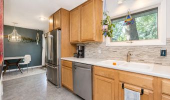 3412 Ontario St, Ames, IA 50014