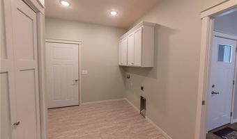 1364 Cypress Ct, Altoona, WI 54720