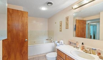 102 Captain Eames Cir 102, Ashland, MA 01721