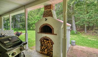 42 Lee Dr, Albion, ME 04910