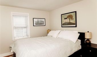 19 Bliven Ave, Bristol, RI 02809