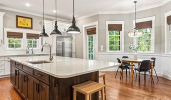 1 Cedar Chine Dr, Asheville, NC 28803