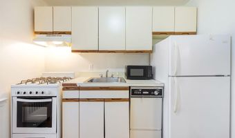 113 W 2ND St 44, Bayonne, NJ 07002