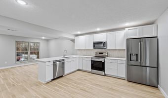 319 Berry Ln, Barboursville, WV 25504