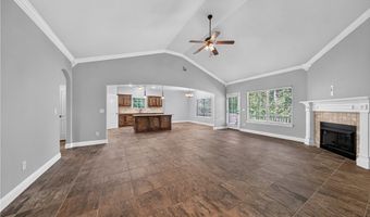 9 Monmouth Dr, Bella Vista, AR 72714