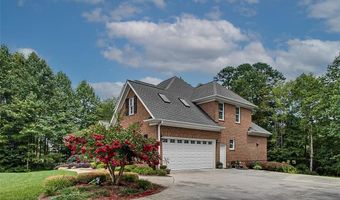 1949 Horse Carriage Ln, Asheboro, NC 27205