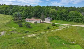 34 Cricket Ln, Sebago, ME 04029