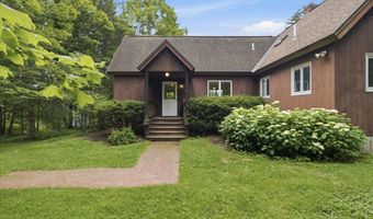 15 Polygraphic Ln, Bennington, VT 05257