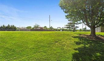 17699 157th Ter, Basehor, KS 66007