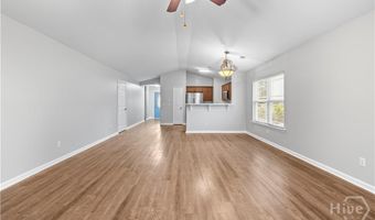 6 Spring Lake Cir, Savannah, GA 31407