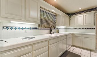 21 Castleford Dr, Bella Vista, AR 72714