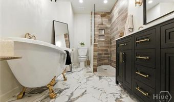 6 Spanish Moss Ct, Savannah, GA 31419