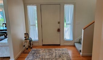 15 Hammersmith Rd 33, Newport, RI 02840