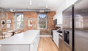 901 KING St 202, Alexandria, VA 22314