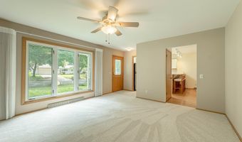 518 Topaz Ln, Madison, WI 53714