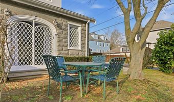 98 Kay St 4, Newport, RI 02840