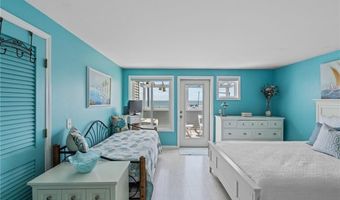 19 Beach St 13, Narragansett, RI 02882