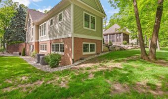 3120 Windmill Dr, Adrian, MI 49221