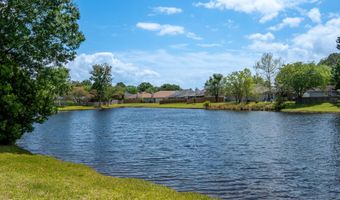 9062 PROSPERITY LAKE Dr, Jacksonville, FL 32244