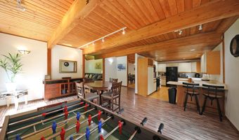 707 Benton Hill Rd, Becket, MA 01223