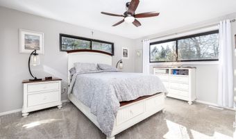 206 New Rd, Avon, CT 06001