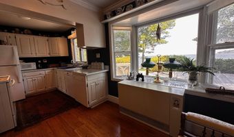 11 Tozier St, Belfast, ME 04915