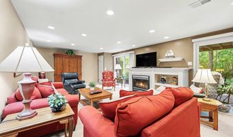 507 Woodgrove Dr 31, Ann Arbor, MI 48103
