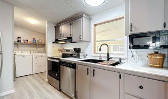 13426 PALM Dr, Astatula, FL 34705