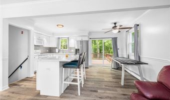 210 Keach Pond Dr, Glocester, RI 02814