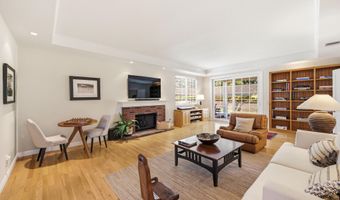 5801 Middle Crest Dr, Agoura Hills, CA 91301