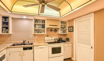 922 N Claytonbrook Dr 1, Ballwin, MO 63011