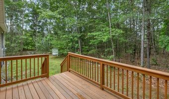 67 E West Ln, Belgrade, ME 04917