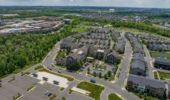 20305 SAVIN HILL Dr, Ashburn, VA 20147