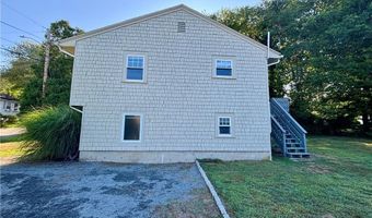 94 Conanicus Rd, Narragansett, RI 02882