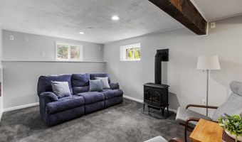 7 Forest Park Ave, Billerica, MA 01862