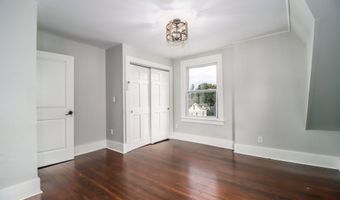 79 W Wooster St, Danbury, CT 06810