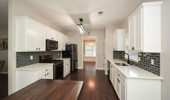 4506 Columbus Cir, Acworth, GA 30101