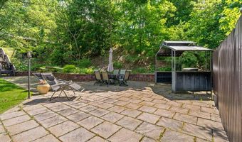 1312 Mill Run Rd, Altoona, PA 16601