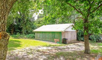 213 N Magnolia Ave, Andrews, SC 29510