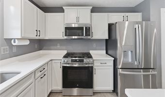3111 Starlight Cir, Akron, OH 44312