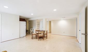 6049 AVON Dr, Bethesda, MD 20814