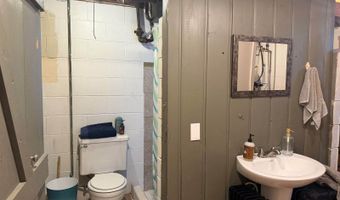 411 N 8th St, Akron, IA 51001