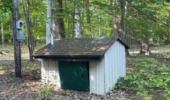 8923 Torch Lake Dr SE, Alden, MI 49612