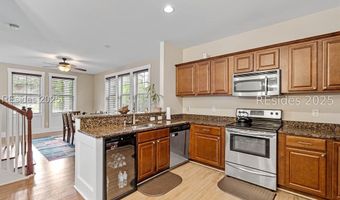 35 Sommer Lake Dr, Beaufort, SC 29902