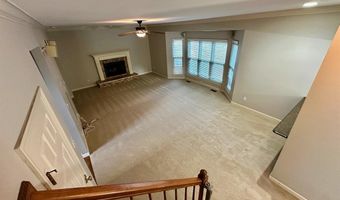 570 Castle Ridge Dr, Ballwin, MO 63021