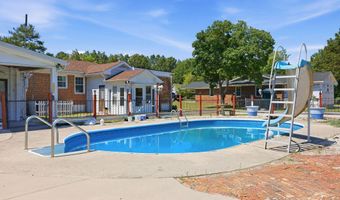 122 Forest Dr, Aberdeen, NC 28315