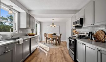 3313 S WEBSTER Ave, Allouez, WI 54301