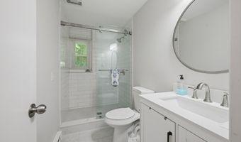 3 Birchcrest Dr, Danbury, CT 06811