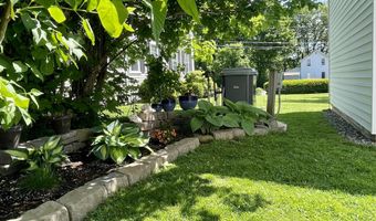 3 Andrews Rd, Bath, ME 04530