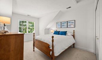 9 Blue Meadow Ct 9, Bourne, MA 02532